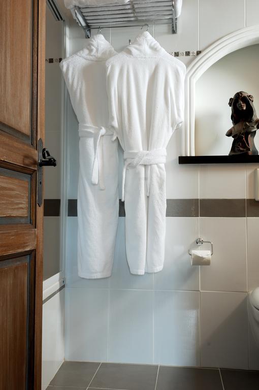 Hostellerie Jerome La Turbie Phòng bức ảnh